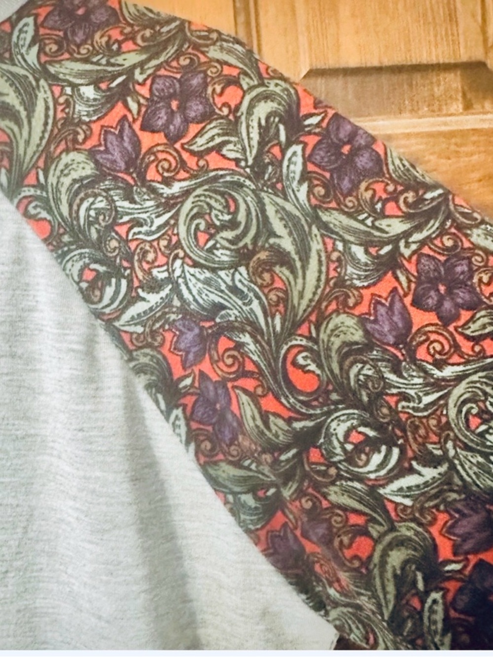 LuLaRoe Randy Baseball Tee Size Small - Picture 5 of 7